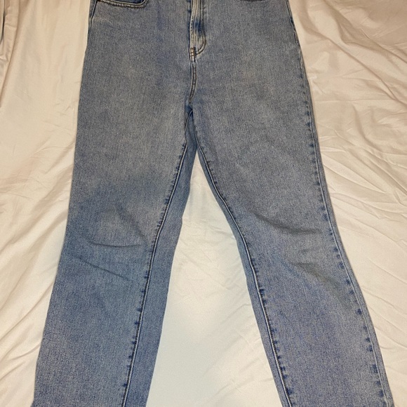 GUESS high waisted mom jeans - Picture 7 of 10